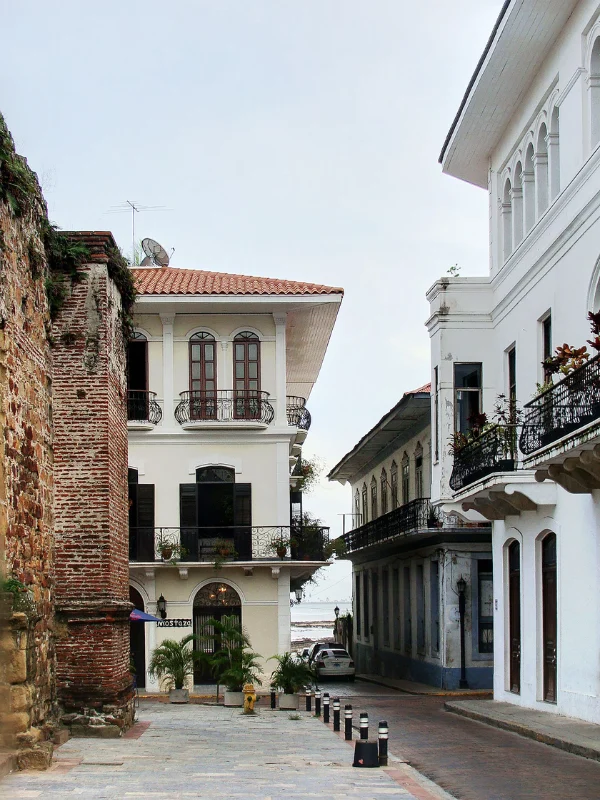 Panama-City-4.webp